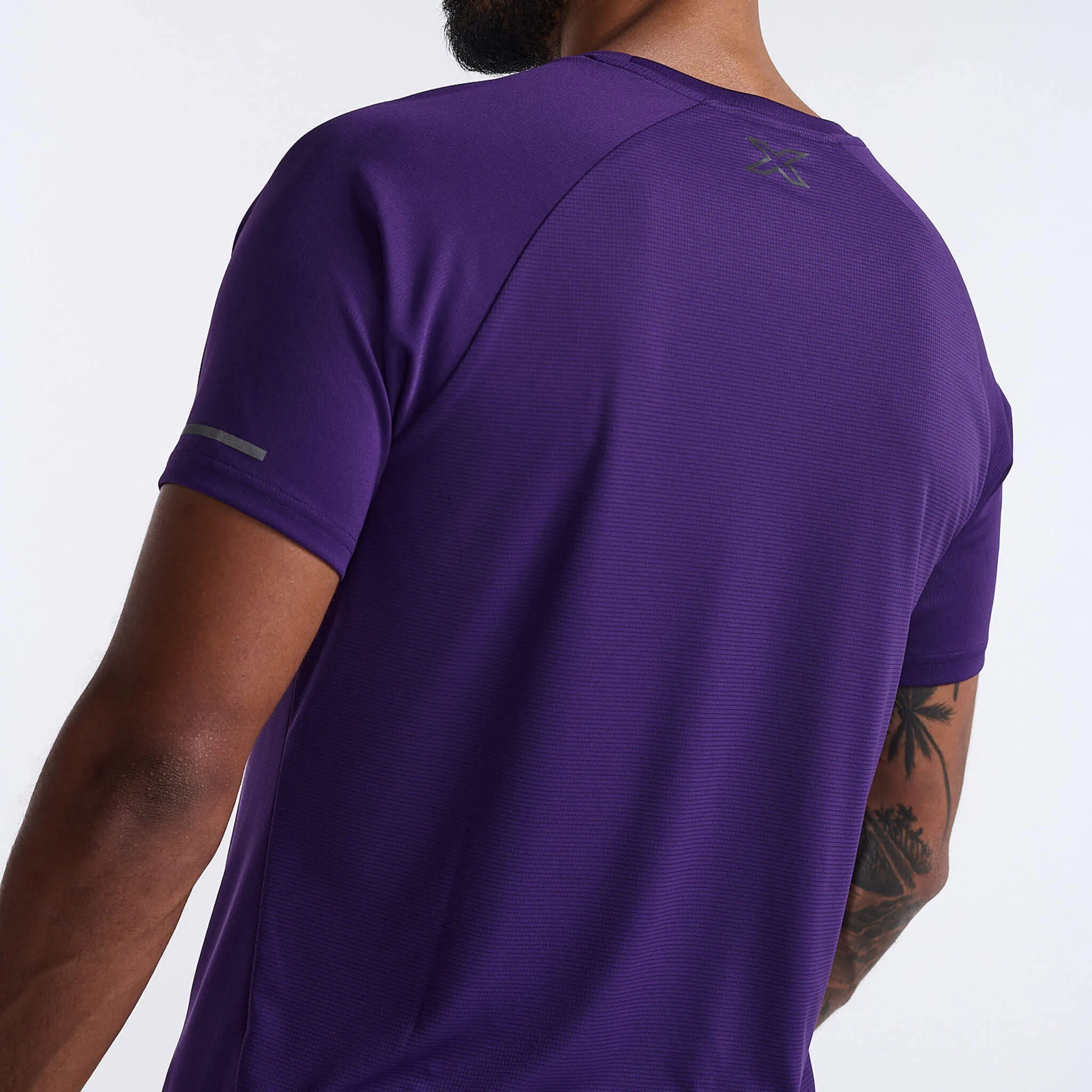 2XU | Men's Aero Tee - Acai/Black Reflective