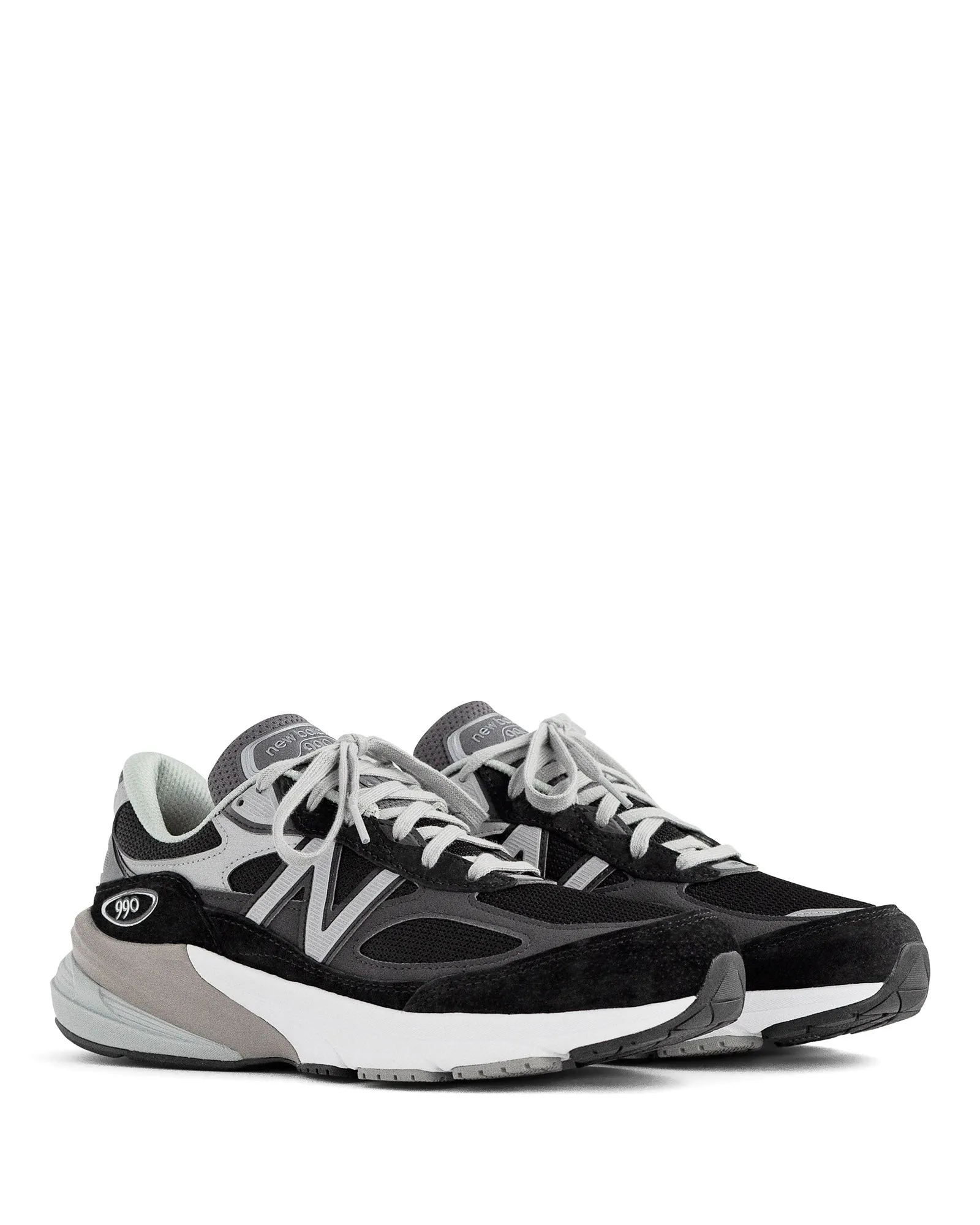 990V6 Sneakers