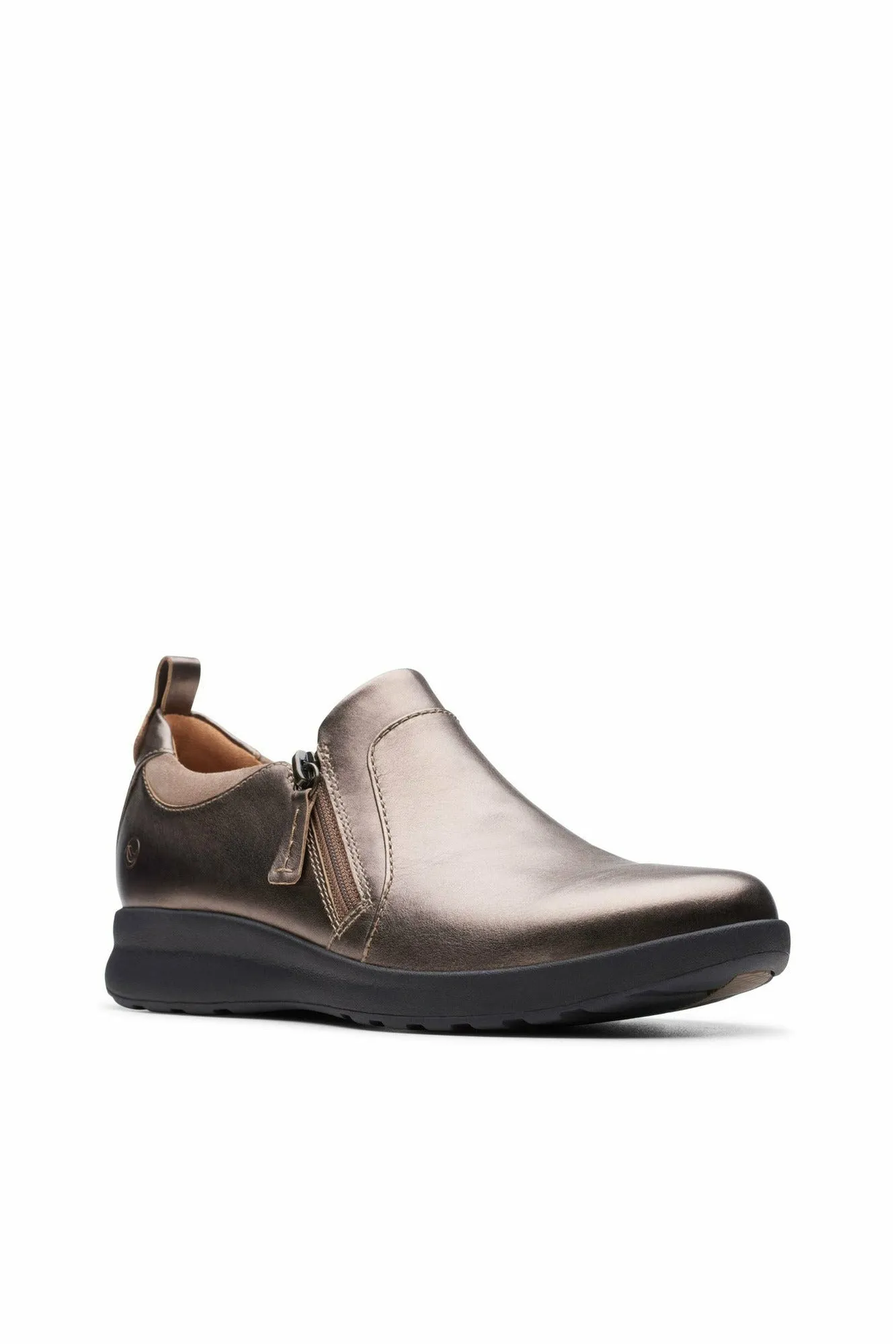 Clarks Un Adorn Zip pebble metallic