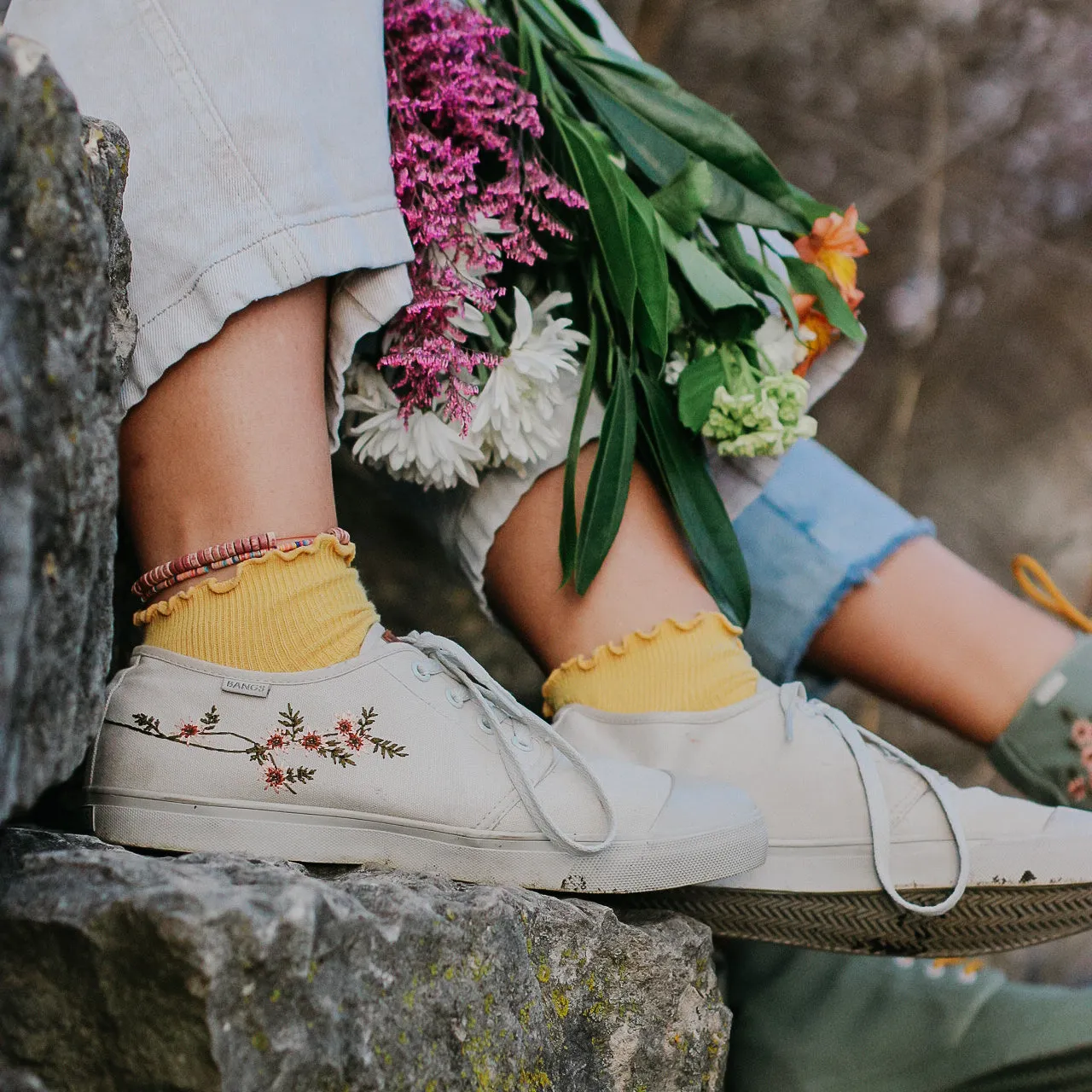 London Fog Floral Low Top