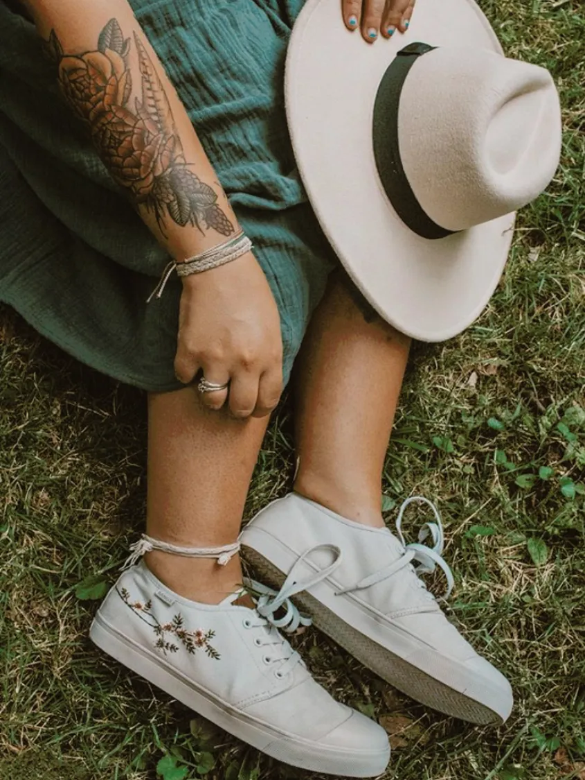 London Fog Floral Low Top