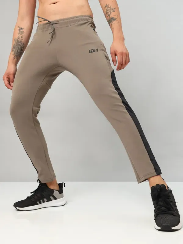 Men Colorblock Relax Fit Trackpants with ELASTO PLUS