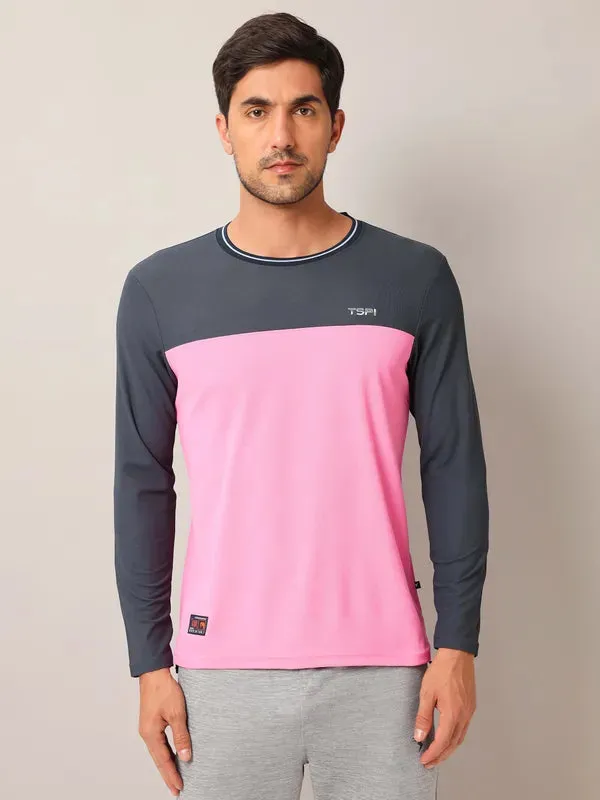 Men Colorblock Slim Fit Crew Neck T-shirt with MATPIQ