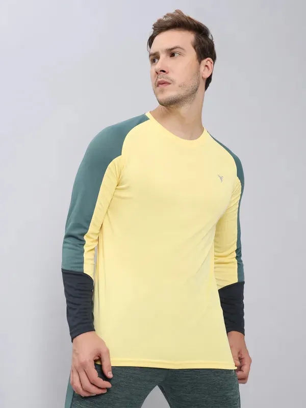 Men Colorblock Slim Fit Crew Neck T-shirt with TECHNO COOL 