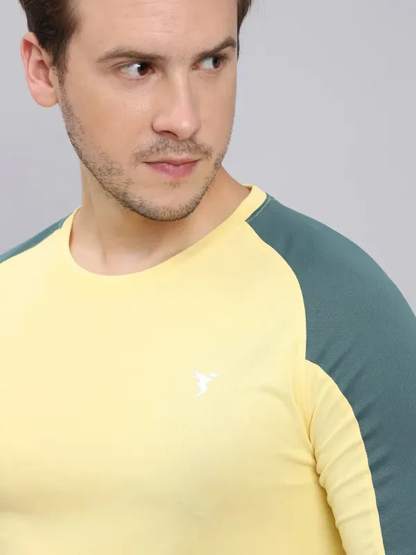 Men Colorblock Slim Fit Crew Neck T-shirt with TECHNO COOL 