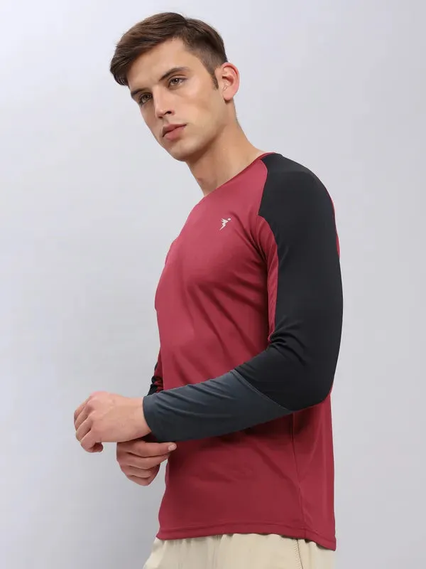 Men Colorblock Slim Fit Crew Neck T-shirt with TECHNO COOL 