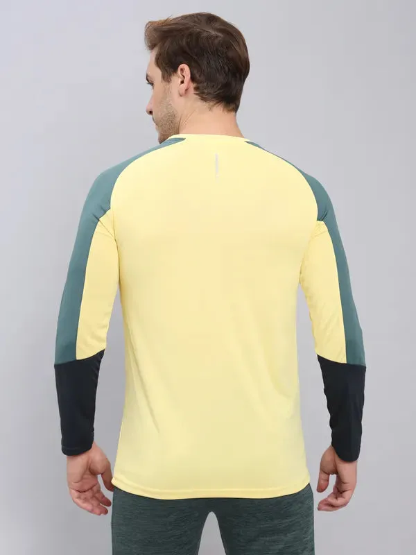 Men Colorblock Slim Fit Crew Neck T-shirt with TECHNO COOL 