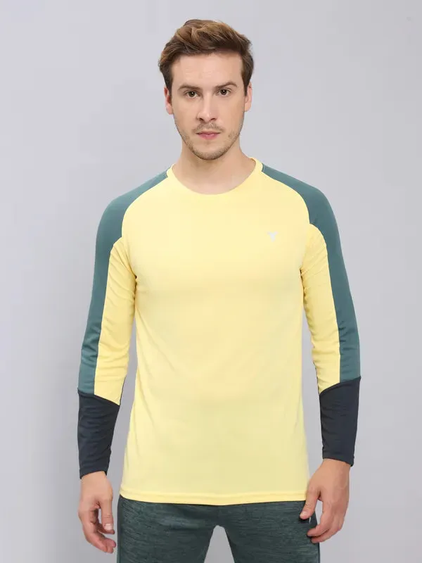 Men Colorblock Slim Fit Crew Neck T-shirt with TECHNO COOL 