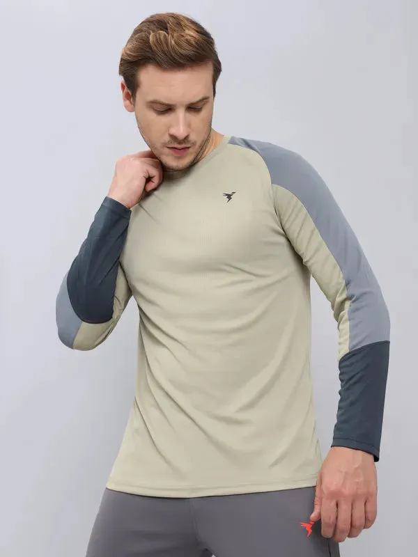 Men Colorblock Slim Fit Crew Neck T-shirt with TECHNO COOL 