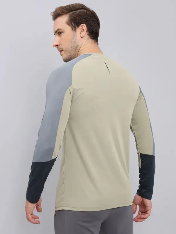 Men Colorblock Slim Fit Crew Neck T-shirt with TECHNO COOL 