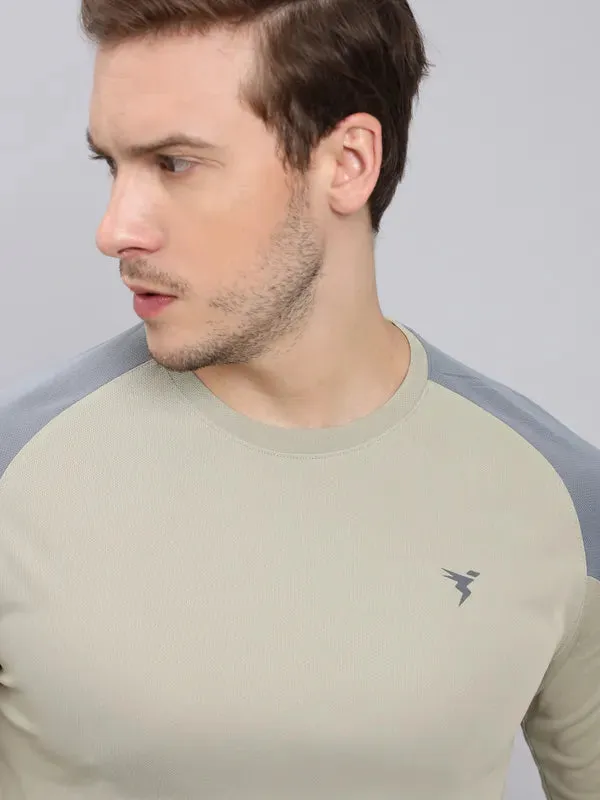 Men Colorblock Slim Fit Crew Neck T-shirt with TECHNO COOL 