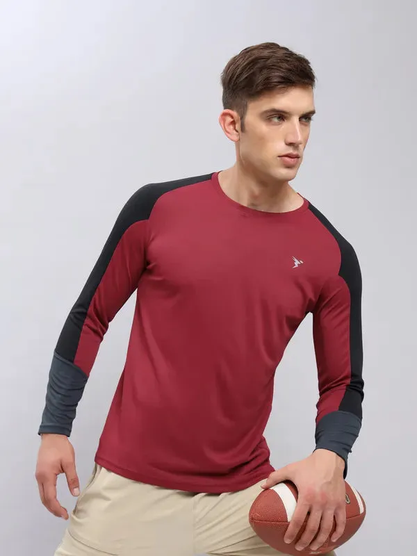 Men Colorblock Slim Fit Crew Neck T-shirt with TECHNO COOL 